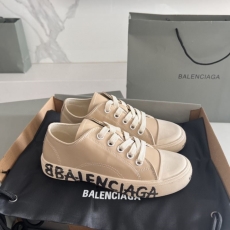 Balenciaga Low Shoes